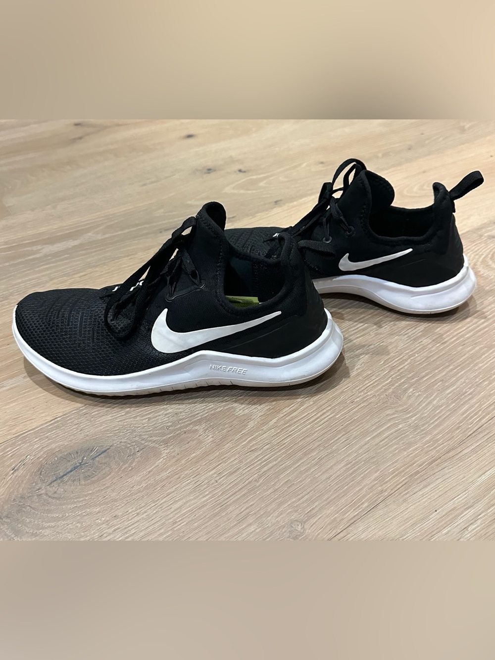 Nike Women's Free TR 8 Cross Training Shoe. Excellent Condition. Size 8